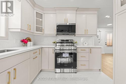 25 Bush Clover Crescent, Kitchener, ON 