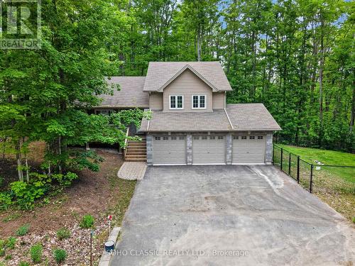 16 ONEIDA AVENUE  Oro-Medonte, ON L0K 1E0