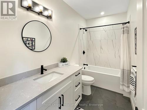 37 Deerview Drive, Quinte West (Murray Ward), ON - Indoor Photo Showing Bathroom