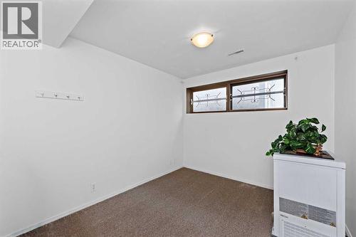 16 Rundleson Way Ne, Calgary, AB 