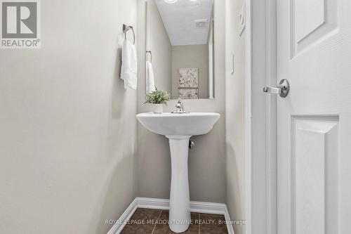 521 Cavanagh Lane, Milton, ON 