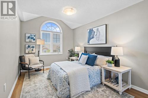 521 Cavanagh Lane, Milton, ON 