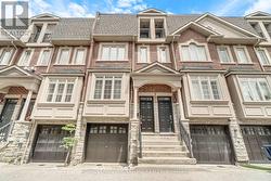 9 STREIGHT LANE  Toronto, ON M9B 0A3