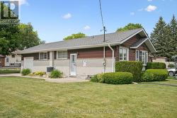 19 WEICHEL STREET  Kitchener, ON N2M 2A5