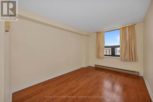 1903 - 71 Somerset Street W, Ottawa, ON 