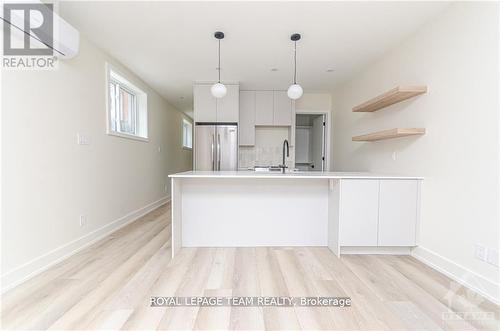 2 - 13B FIFTH AVENUE , Ottawa, Ontario K1S 2M2 3