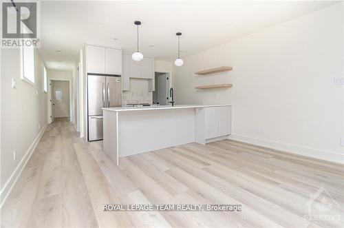 2 - 13B FIFTH AVENUE , Ottawa, Ontario K1S 2M2 4
