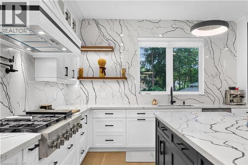1438 Garnet Avenue, Mississauga, ON 