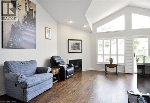 95 Drinkwater Drive, Cambridge, ON - Indoor Photo Showing Living Room