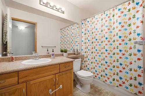 Main Floor 4Pc Bath - 19 Pentonville Crescent, Winnipeg, MB 