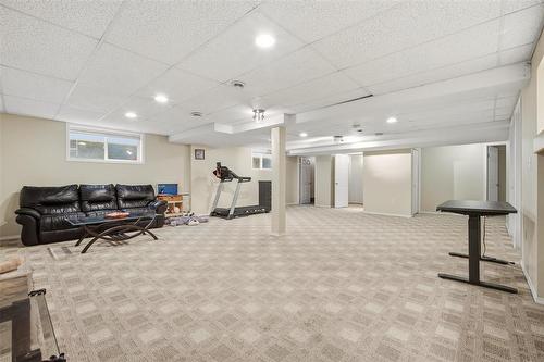 19 Pentonville Crescent, Winnipeg, MB 