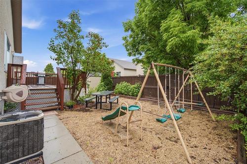 Backyard - 19 Pentonville Crescent, Winnipeg, MB 
