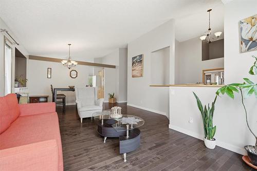19 Pentonville Crescent, Winnipeg, MB 