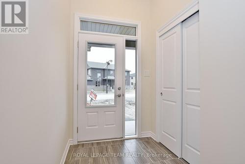 Foyer - 30 Rookie Crescent, Ottawa, ON 