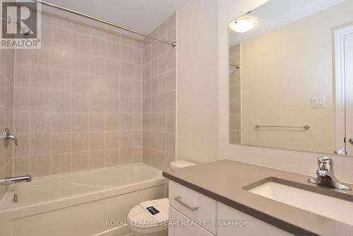 Bathroom - 30 Rookie Crescent, Ottawa, ON 