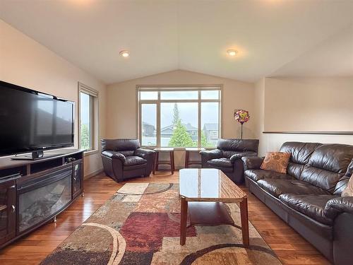 6 Maple Ridge Crescent, Brandon, MB 