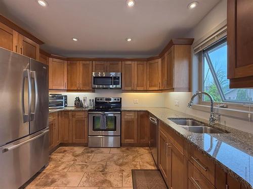 6 Maple Ridge Crescent, Brandon, MB 