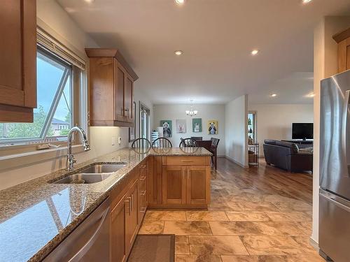 6 Maple Ridge Crescent, Brandon, MB 