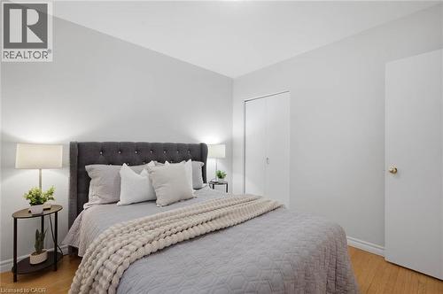 19 Taylor Avenue, Cambridge, ON 