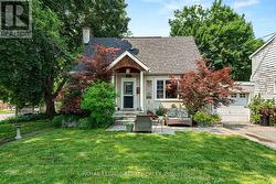 421 GREENWOOD AVENUE  Ottawa, ON K2A 0X5