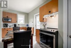 Granny suite kitchen - 
