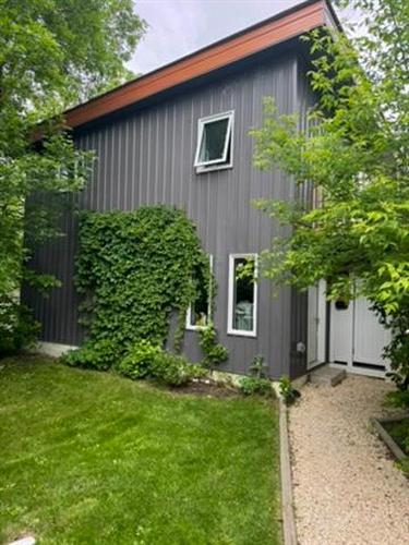 17 Ethel St, Gimli, MB 