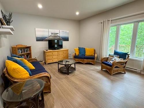 17 Ethel St, Gimli, MB 