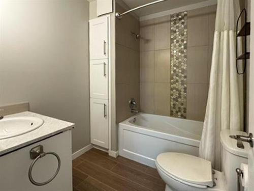17 Ethel St, Gimli, MB 