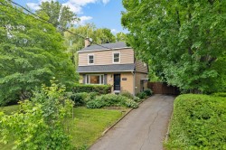 105 Av. Jasper  Beaconsfield, QC H9W 5R7
