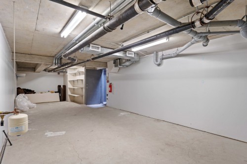 Other - 4159 Rue St-Denis, Montréal (Le Plateau-Mont-Royal), QC - Indoor Photo Showing Garage
