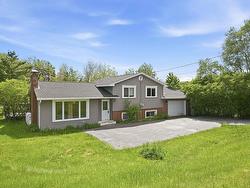 27 Grove Court  Beaver Bank, NS B4G 1B7