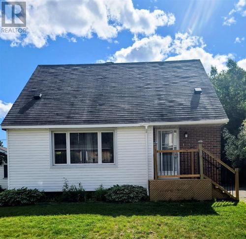 135 Dieppe AVE  Elliot Lake, ON P5A 1H6