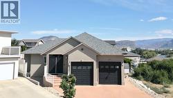 6950 CABERNET Place Oliver, BC V0H 1T4