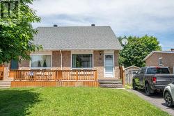 38 Cambridge PL Sault Ste. Marie, ON P6A 6E9