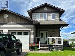 725 Centre STREET Shaunavon, SK S0N 0M0
