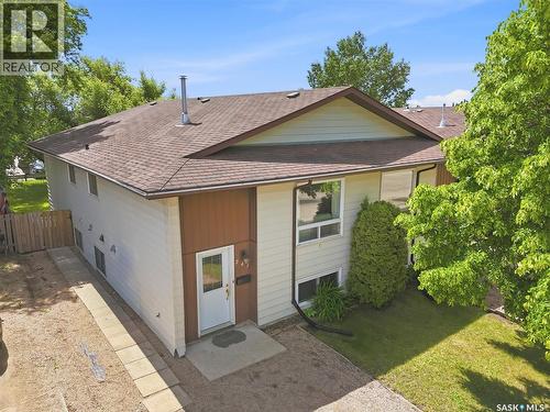 241-239 Molloy STREET  Saskatoon, SK S7K 6J3