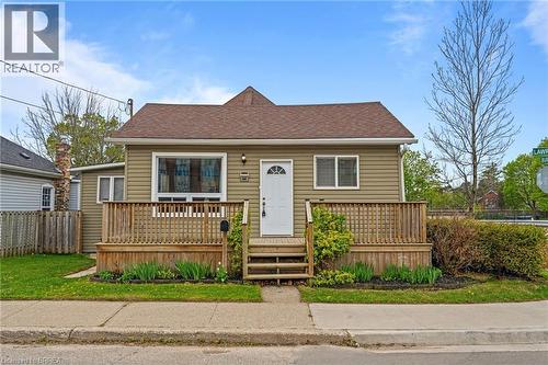 44 Lawrence Street, Brantford, ON - Outdoor