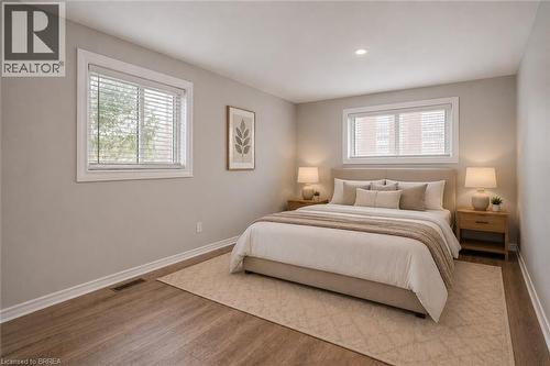 44 Lawrence Street, Brantford, ON - Indoor Photo Showing Bedroom