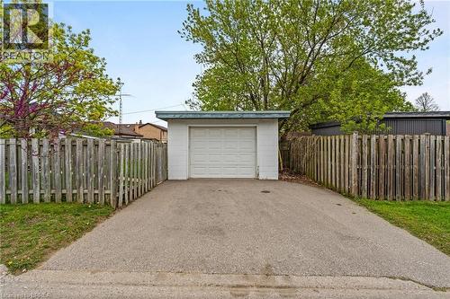 44 Lawrence Street, Brantford, ON - Outdoor