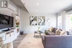 60 SPRINGFAIR AVENUE Aurora, ON L4G 3M2