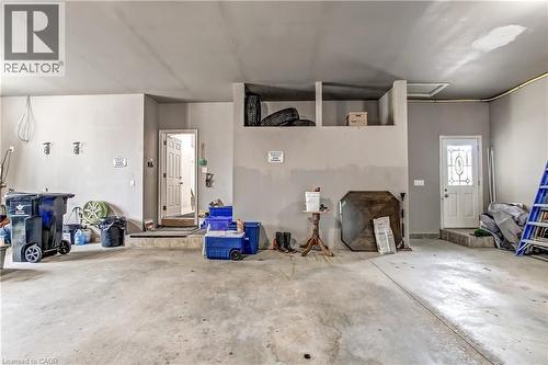 139 Mannheim Crescent, Mannheim, ON - Indoor Photo Showing Garage