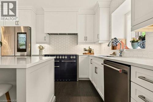126 Davidson Boulevard, Dundas, ON 
