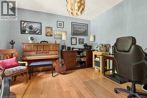 126 Davidson Boulevard, Dundas, ON 