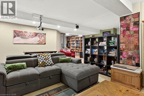 126 Davidson Boulevard, Dundas, ON 