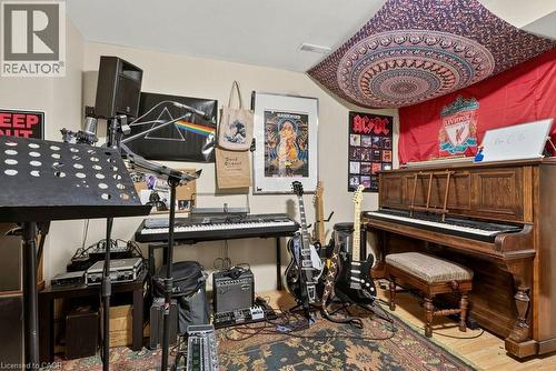126 Davidson Boulevard, Dundas, ON 