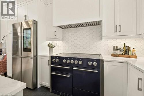 126 Davidson Boulevard, Dundas, ON 
