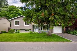 1976 MARQUIS AVENUE Ottawa, ON K1J 8J4