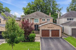 98 Corner Ridge Road  Aurora, ON L4G 6L4