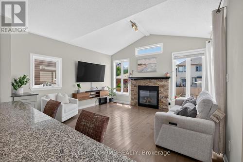 207 Mareth Way, Ottawa, ON 
