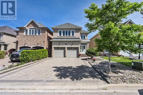 119 MARTINI DRIVE  Richmond Hill, ON L4S 2V5